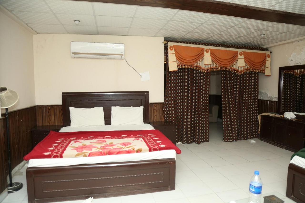 Hotel Pace Inn Multan Exterior photo